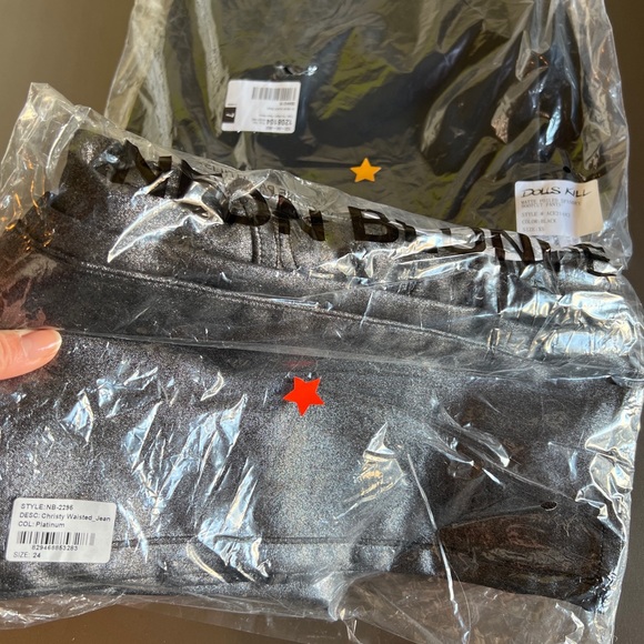 Neon Blonde size 24 metallic jeans - Picture 3 of 4